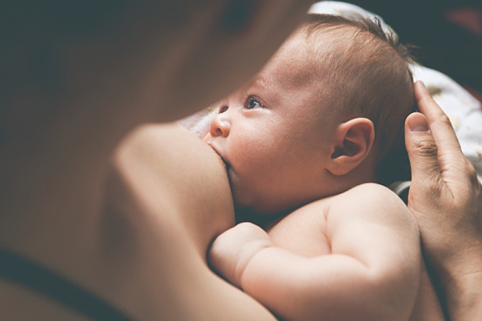 breastfeeding-infant