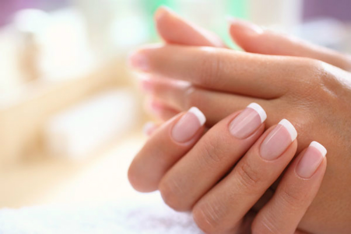 53a09746379e8_-_cos-01-french-manicure-de