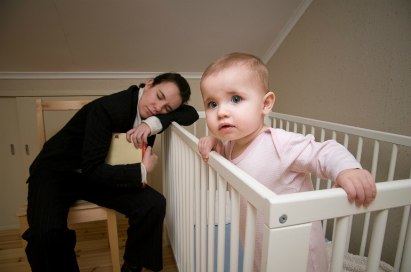 parent+sleeping+on+cot