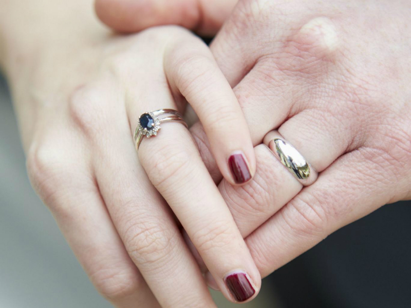 wedding-rings-marriage-married-man-woman-hand