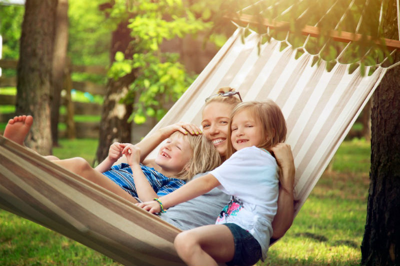 kids-+-mother-in-hammock-1050x700