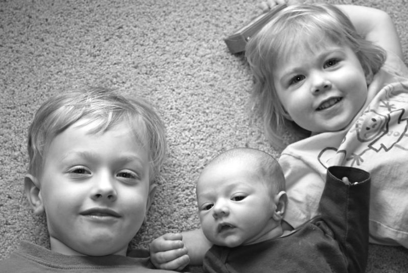 3-siblings-black-and-white