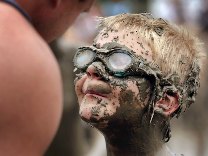 Annual-Mud-Day-Celebration-Lets-Kids-Get-Dirty-4bSwi1IR5Bnx