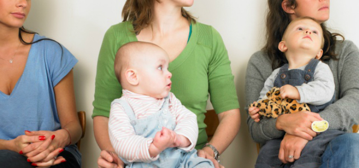 Women-and-babies-in-waiting-CUP0029928