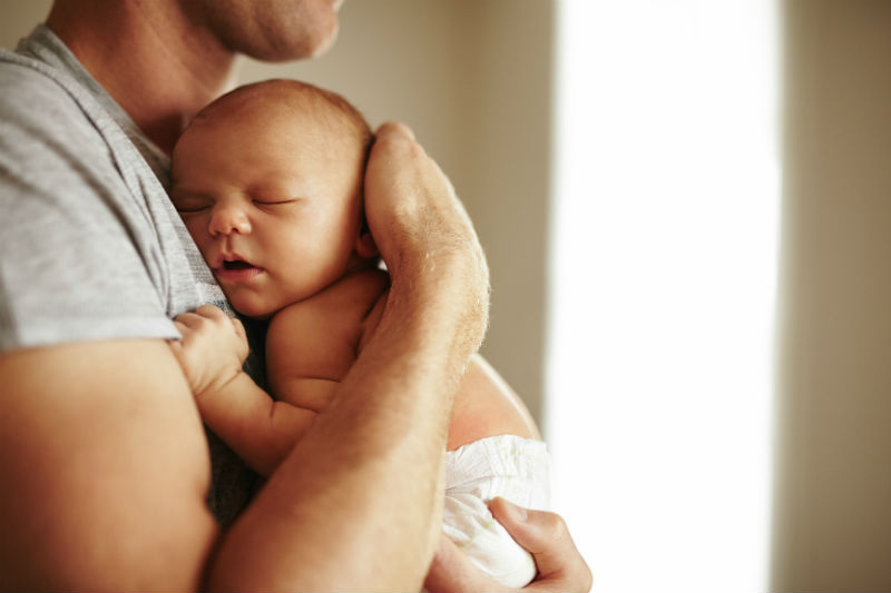 Tips-for-dad-bonding-with-baby