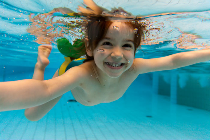 child-in-the-pool