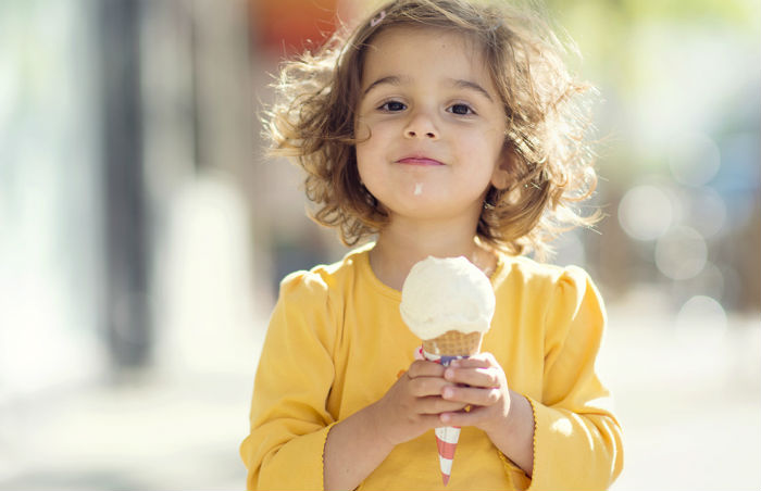 kid-eating-ice-cream