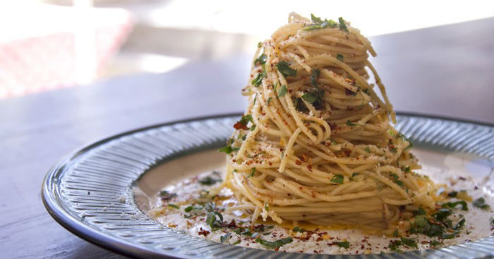 akis-petretzikis-aglio-olio