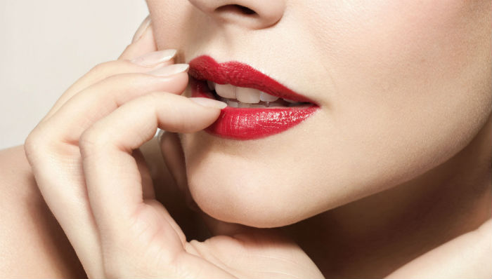 long-lipstick-crop